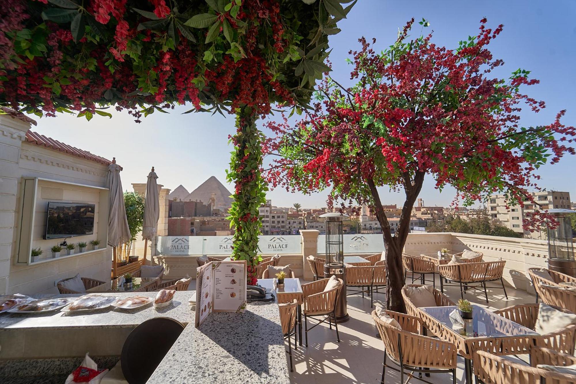 The Palace Pyramids Hotel Nazlet el-Sisi Exterior photo